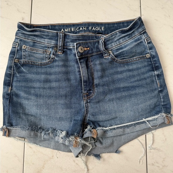AMERICAN EAGLE Crossover Waist denim shorts - 
Size 2 - Picture 1 of 4